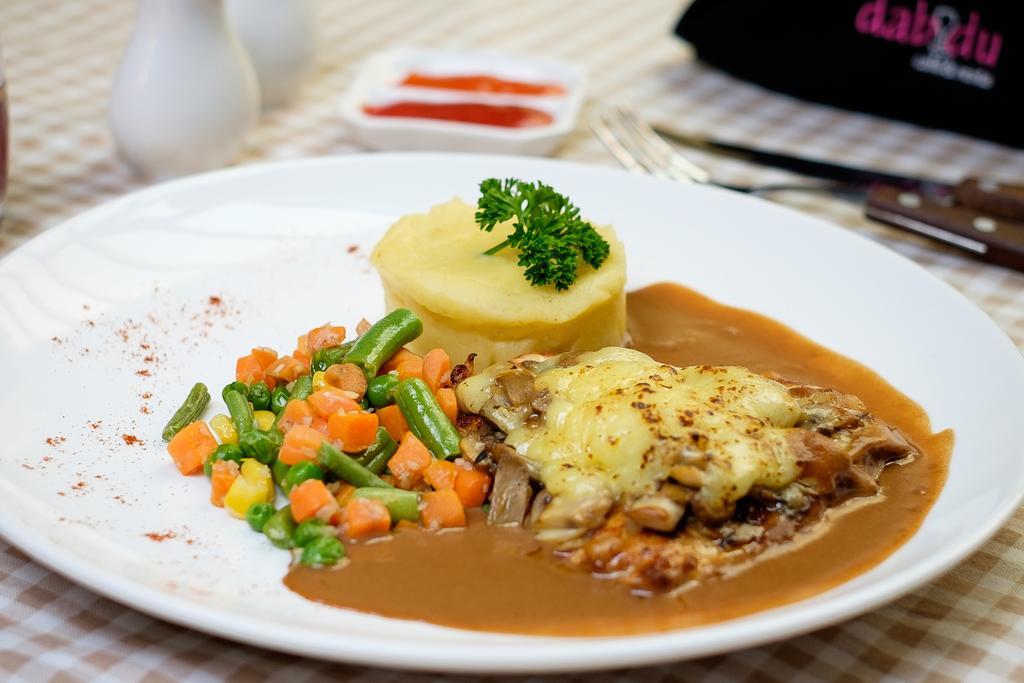 The Palais Hotel Dago Bandung Exterior photo